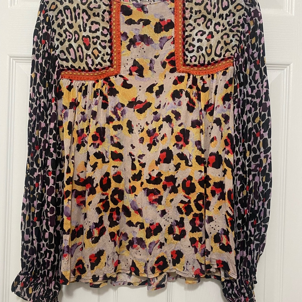 Bl^nk London Mixed Leopard print top